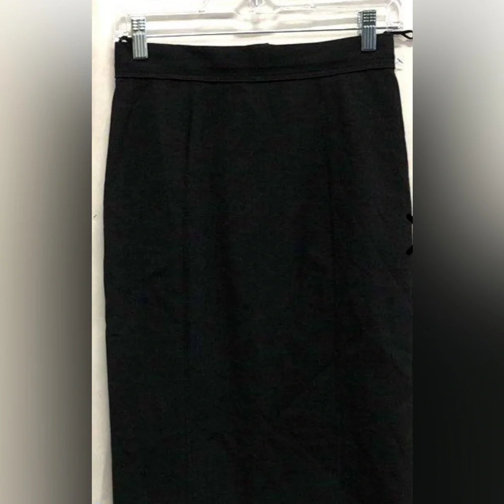 ๐ 1 hour sale. Dolce & Gabbana, EU 40 US 4, Classic Black Pencil Skirt - Picture 4 of 16